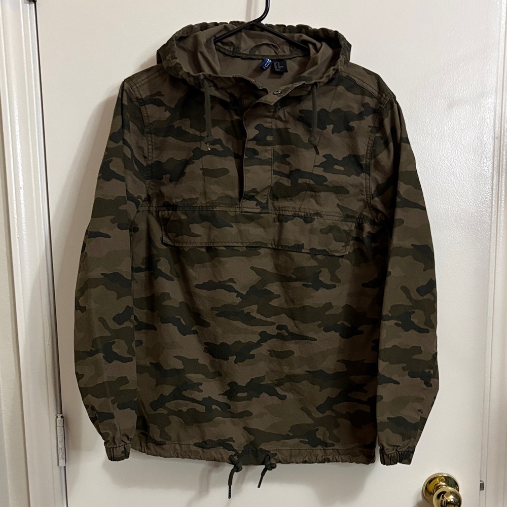 Divided H&M Womens Green Camouflage Pullover Jacket